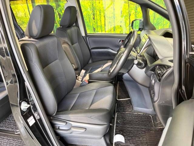 Toyota VOXY 2016-08 25208-8