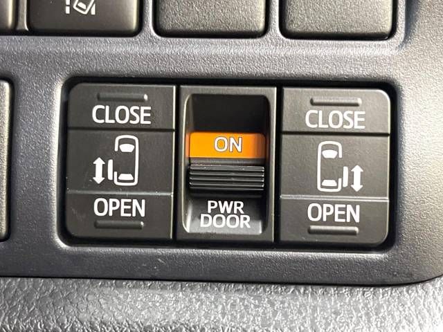 Toyota VOXY 2016-08 25208-3