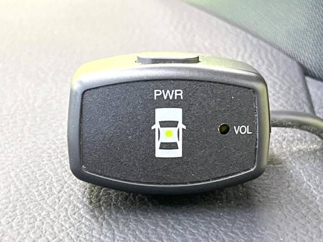 Toyota VOXY 2016-08 25208-6