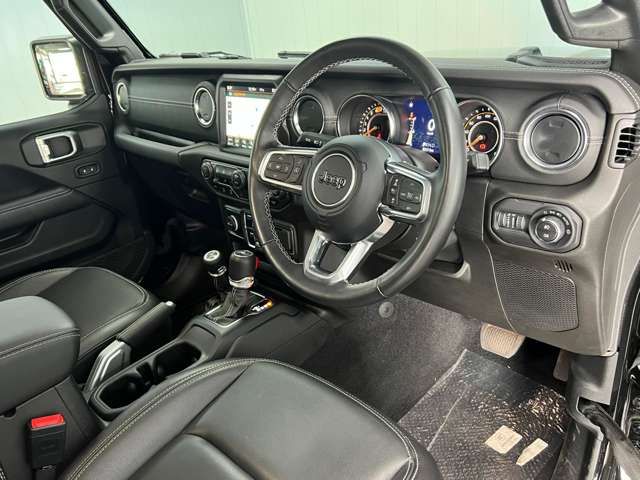 Jeep WRANGLER 2022-10 14822-1