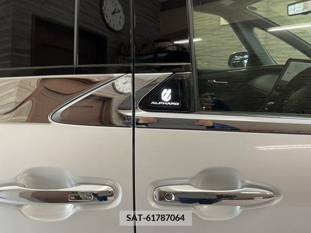 Toyota ALPHARD 2023-08 244146-24