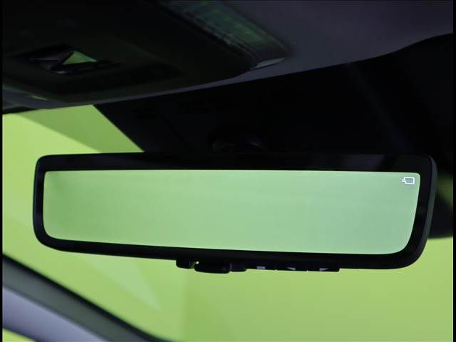 Toyota PRIUS 2023-03 3285-6