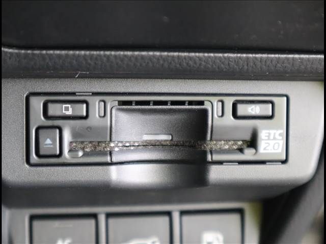Toyota PRIUS 2023-03 3285-7