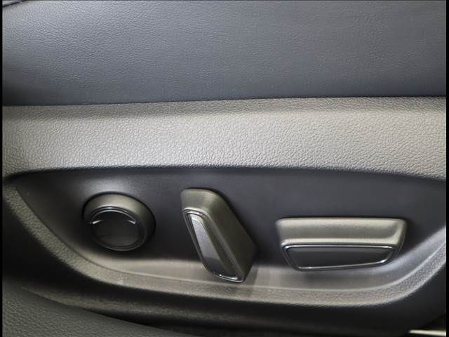 Toyota PRIUS 2023-03 3285-24