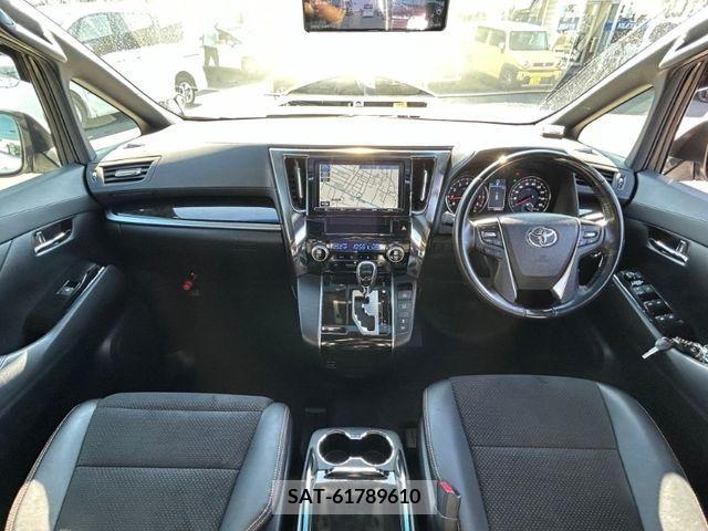 Toyota ALPHARD 2017-08 260110-2