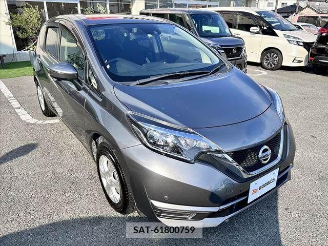 Nissan NOTE 2018-05 302427-9