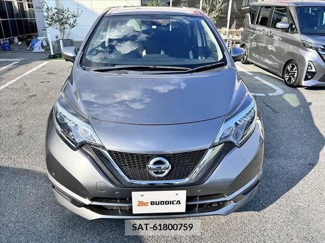 Nissan NOTE 2018-05 302427-8