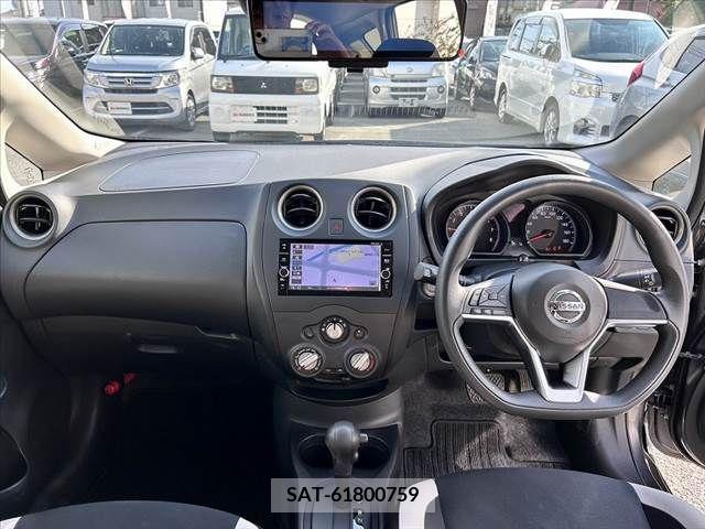 Nissan NOTE 2018-05 302427-1