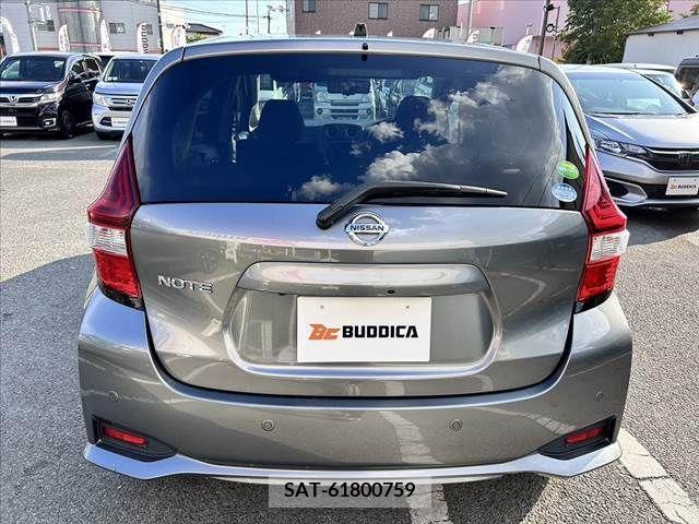 Nissan NOTE 2018-05 302427-13