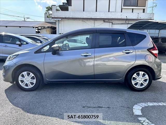 Nissan NOTE 2018-05 302427-10