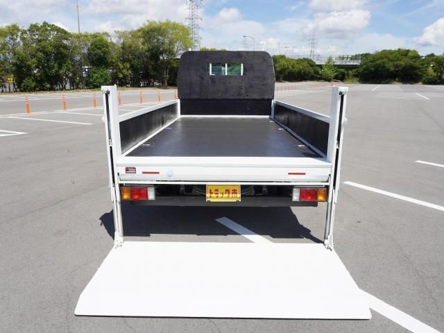 Isuzu ELF TRUCK 2018-10 196065-11
