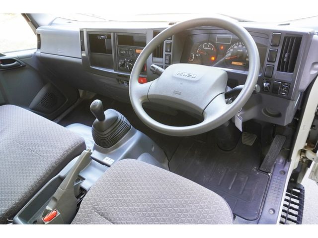 Isuzu ELF TRUCK 2018-10 196065-2