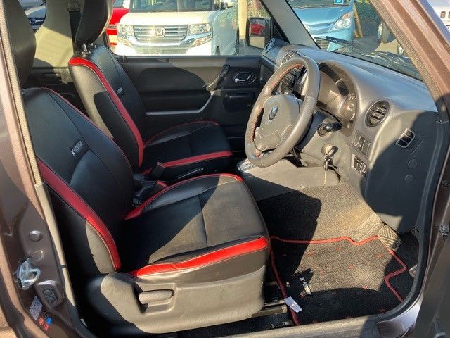 Suzuki JIMNY 2013-11 190064-11