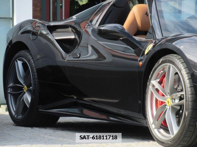 Ferrari 488 Spider 2017-07 204854-5