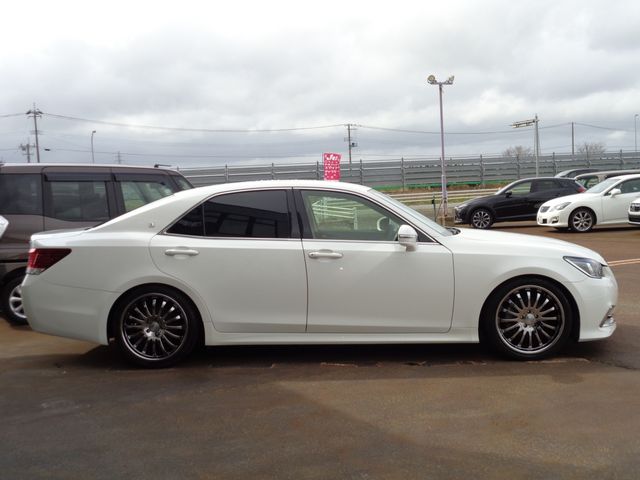Toyota CROWN SEDAN 2016-03 2907-4