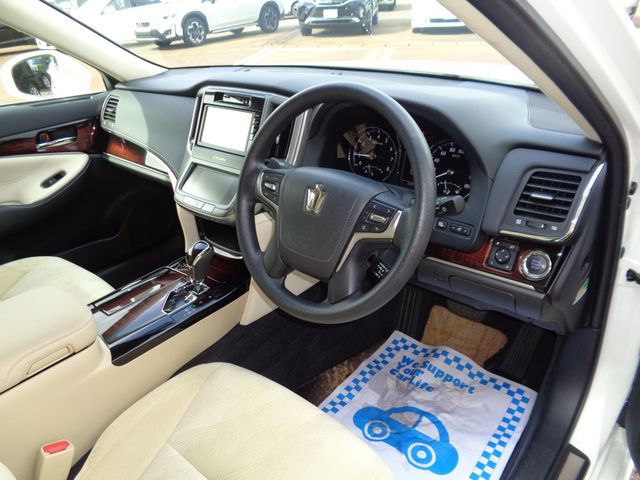 Toyota CROWN SEDAN 2016-03 2907-1