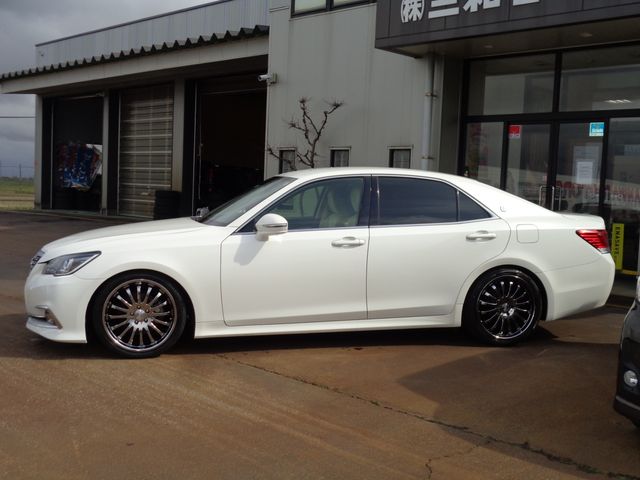 Toyota CROWN SEDAN 2016-03 2907-5