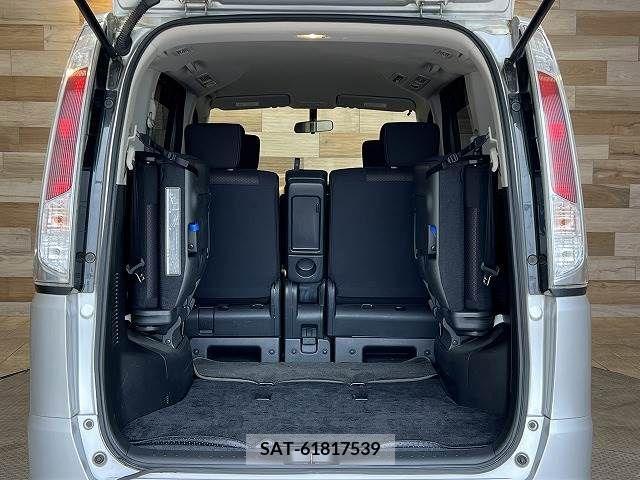 Nissan SERENA 2011-05 328413-12