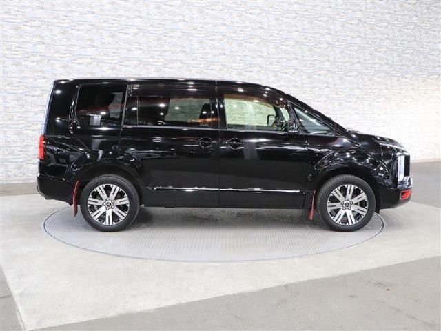 Mitsubishi DELICA D5 2019-03 28206-8