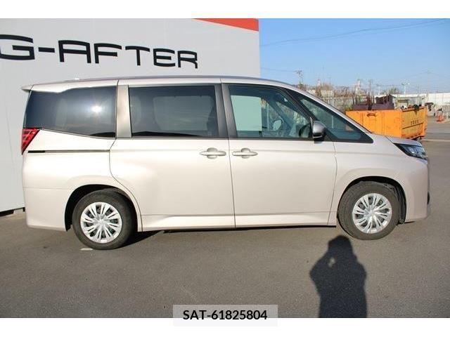 Toyota NOAH 2022-06 253417-6