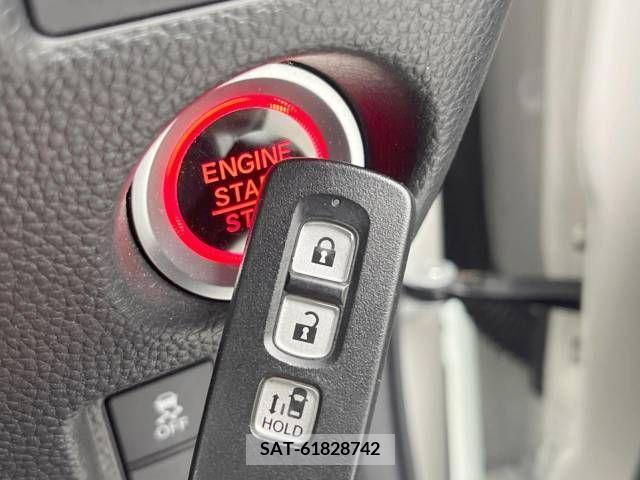 Honda N BOX CUSTOM 2019-07 211082-8