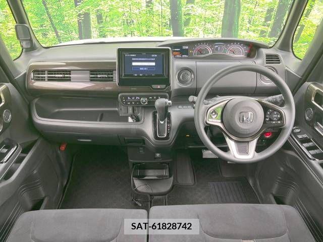 Honda N BOX CUSTOM 2019-07 211082-1