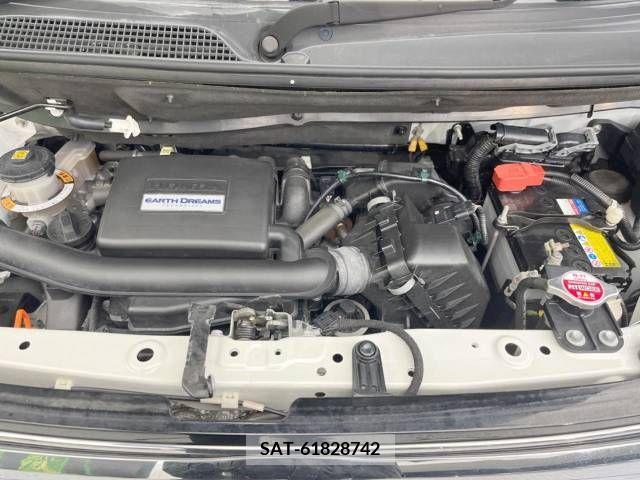 Honda N BOX CUSTOM 2019-07 211082-19