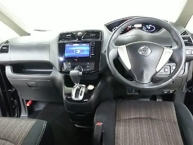 Nissan SERENA 2014-06 20133-1