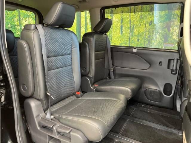 Nissan SERENA 2018-10 190036-10