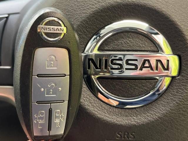 Nissan SERENA 2018-10 190036-8