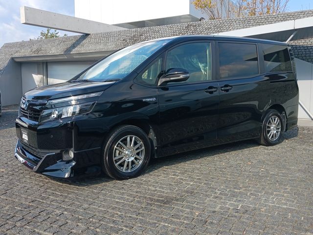 Toyota VOXY HYBRID 2016-05 183248-1