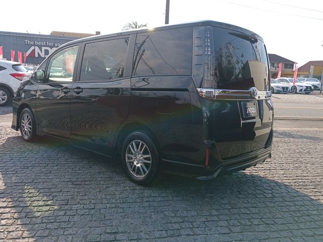Toyota VOXY HYBRID 2016-05 183248-3