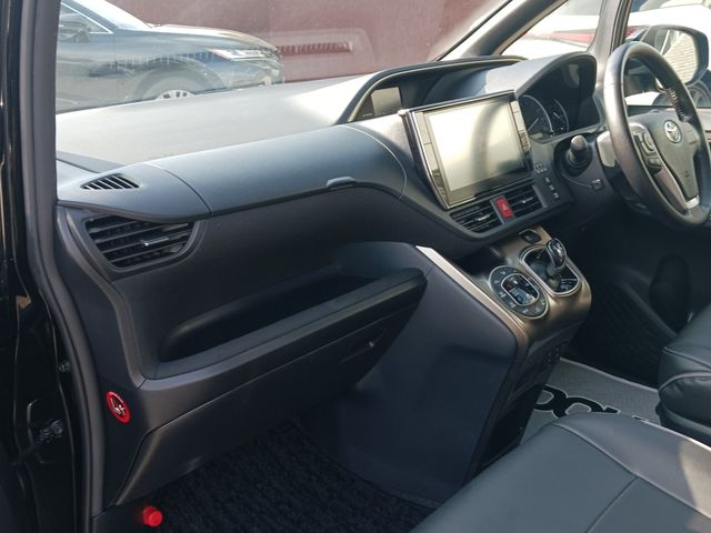 Toyota VOXY HYBRID 2016-05 183248-23
