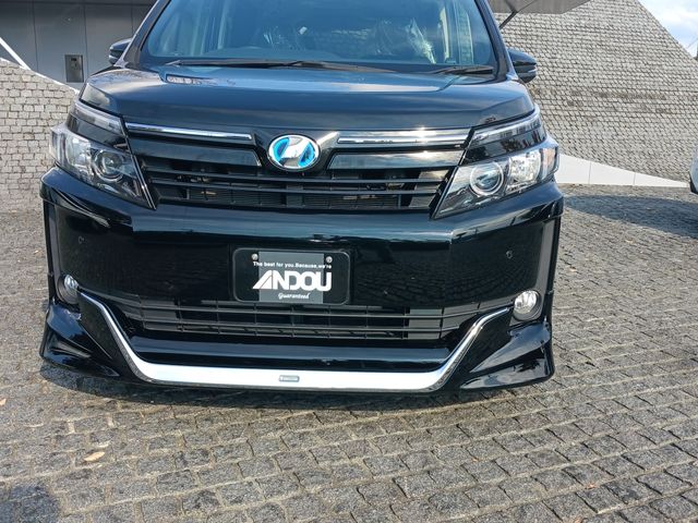 Toyota VOXY HYBRID 2016-05 183248-5