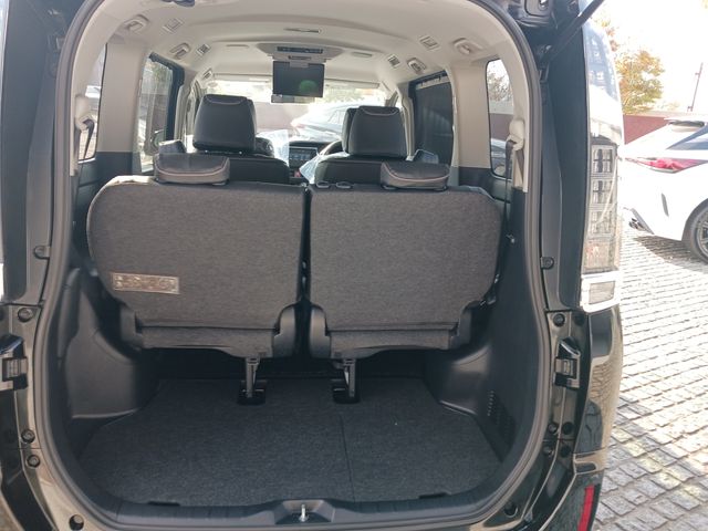 Toyota VOXY HYBRID 2016-05 183248-27