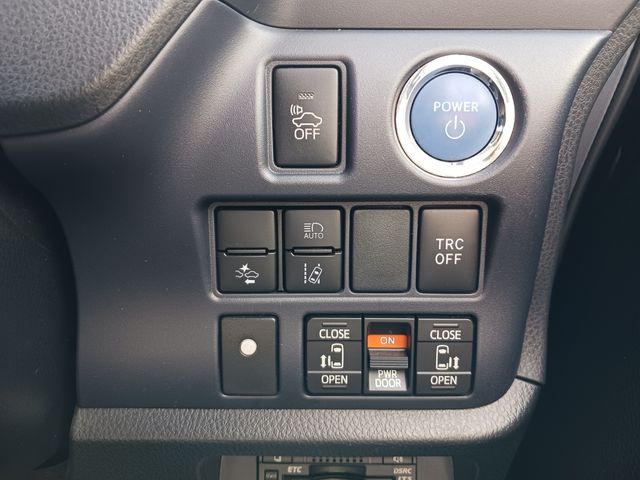 Toyota VOXY HYBRID 2016-05 183248-18