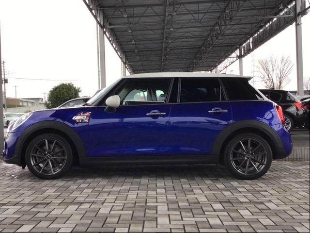 Bmw MINI 2019-04 21481-10
