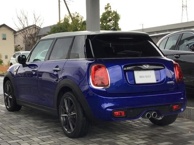 Bmw MINI 2019-04 21481-2