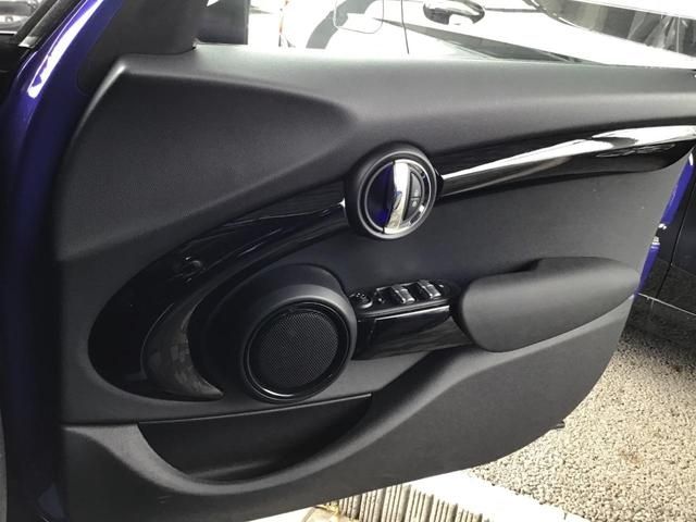 Bmw MINI 2019-04 21481-23