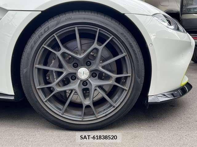 Aston Martin Aston Martin 2022-03 326584-17