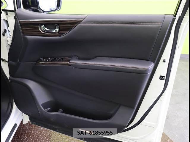 Nissan ELGRAND 2016-06 207860-20