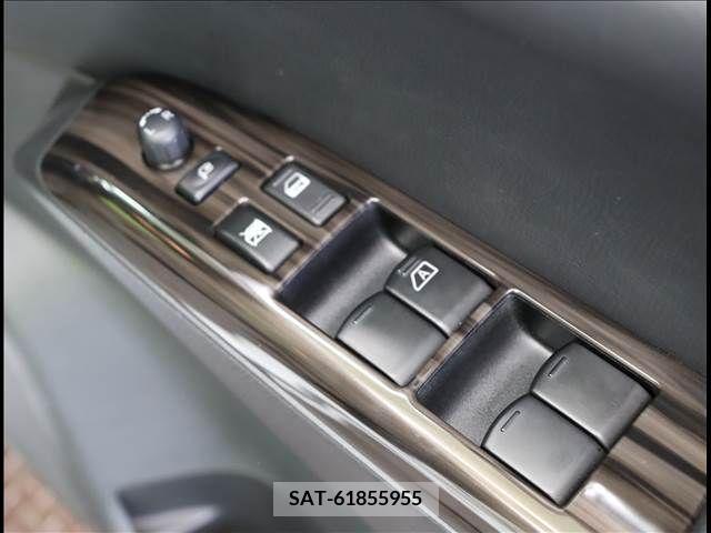 Nissan ELGRAND 2016-06 207860-16