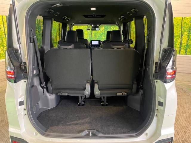 Toyota VOXY 2022-12 8923-10