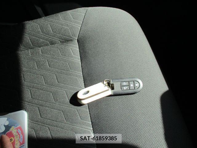 Toyota ROOMY 2019-02 283697-14