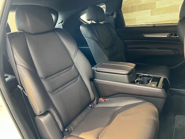 Mazda CX-8 2018-07 11400-11