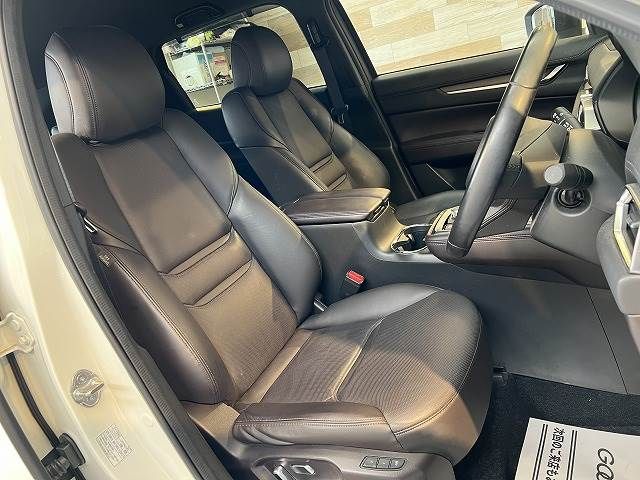Mazda CX-8 2018-07 11400-10