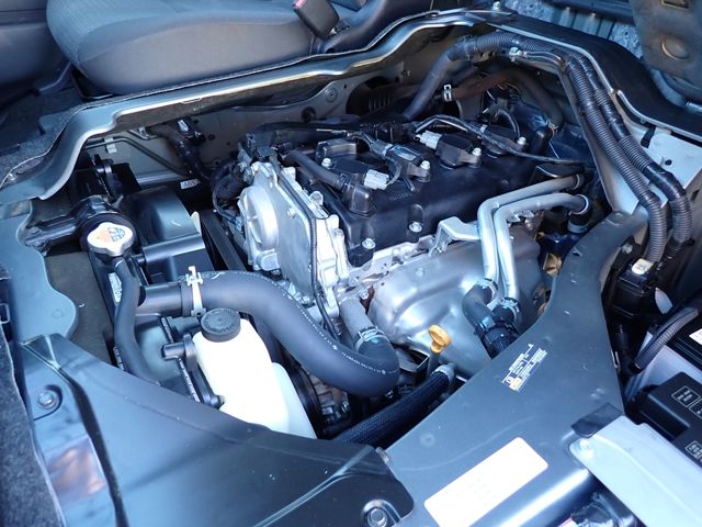 Nissan NV350 Caravan 2017-08 193778-29