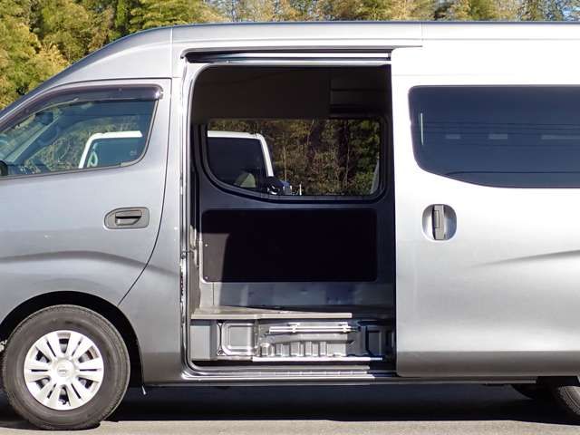 Nissan NV350 Caravan 2017-08 193778-8