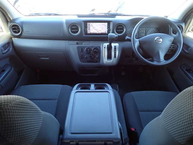 Nissan NV350 Caravan 2017-08 193778-12