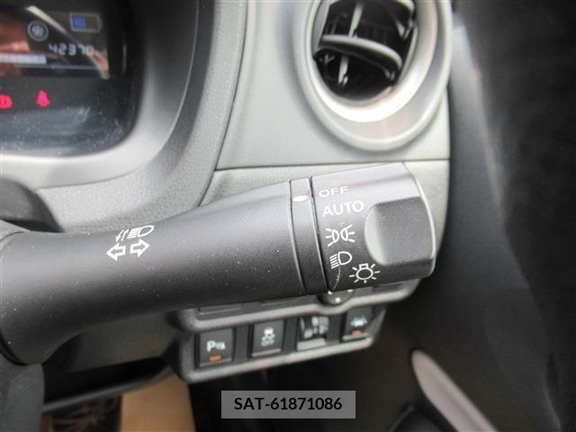 Nissan NOTE 2019-03 280065-21